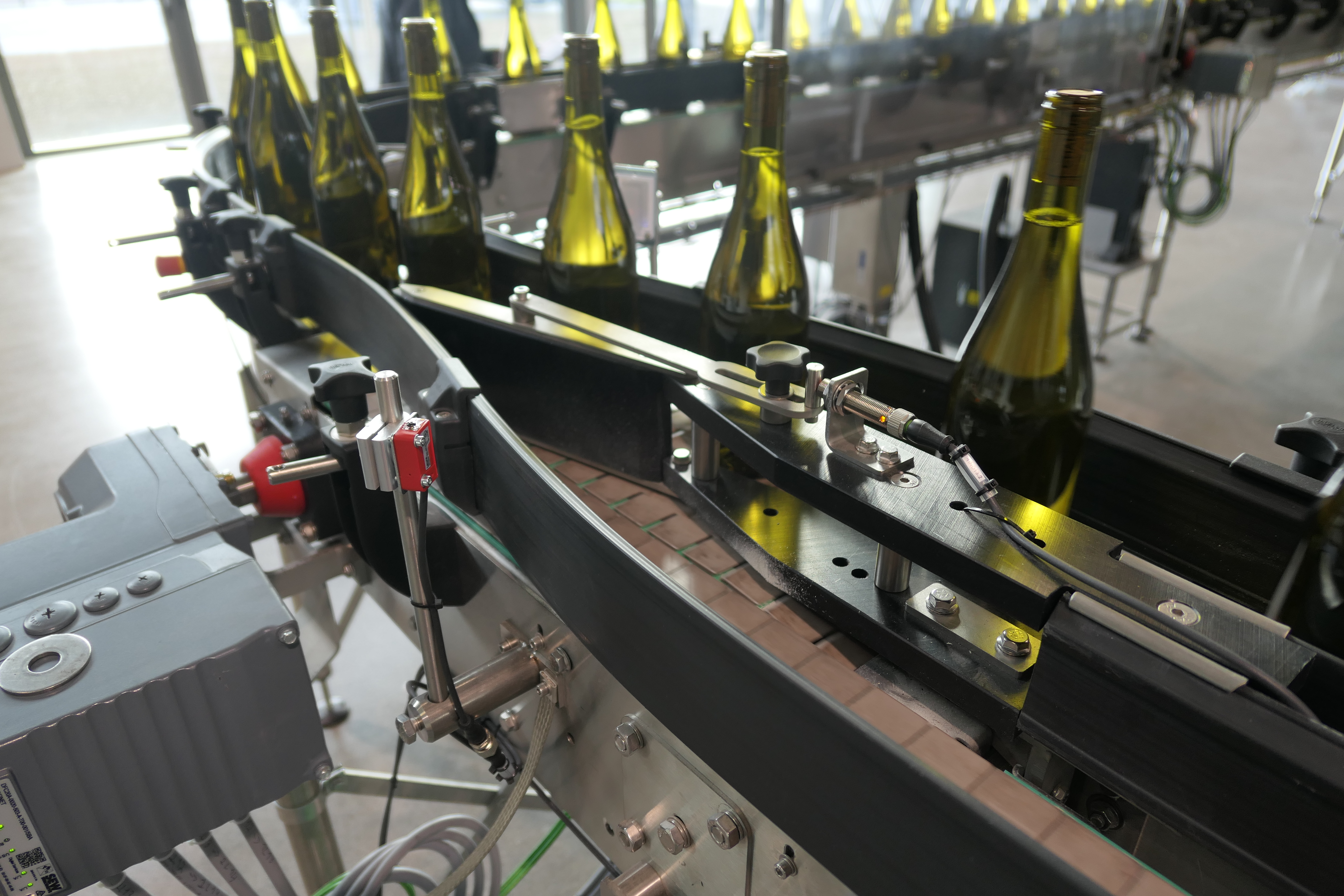 Boite 3 chaines convergeant vue de prêt